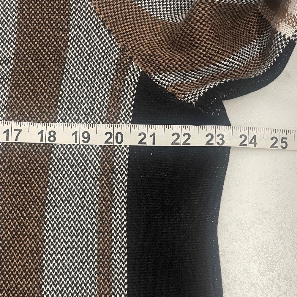 Women's Plaid Open Front Sweater Cardigan - Picture 12 of 13